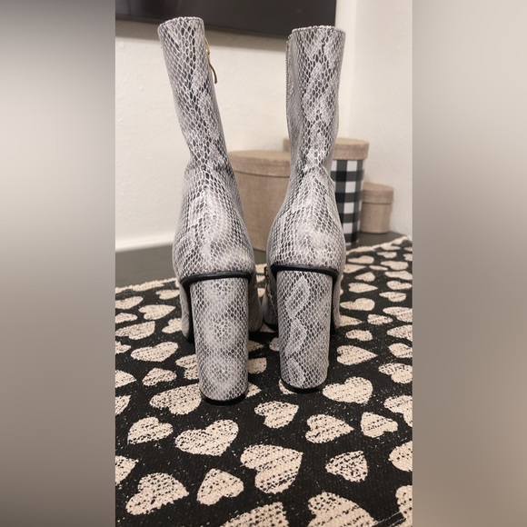 Fashion Nova Boots Midnight Lover Boot - Snake size 7 - Picture 4 of 9